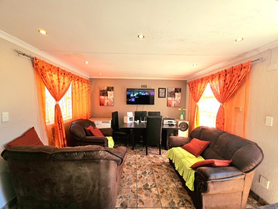 3 Bedroom Property for Sale in Portlands Western Cape